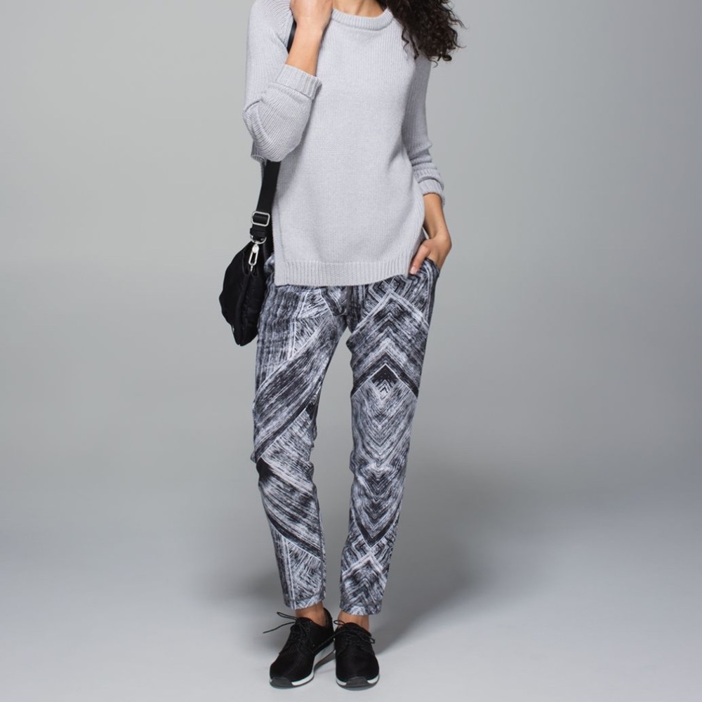 LULULEMON Namaskar Pant II Blk White Sz 6